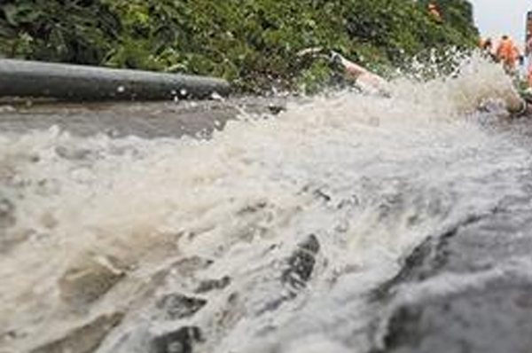 北京今晨暴雨霸榜全國前十！北京占六位